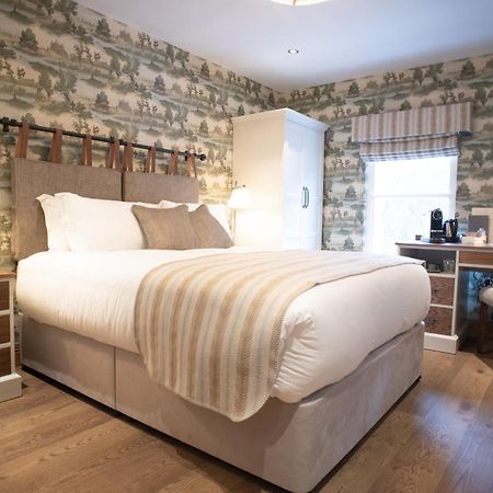 Cromwell Arms Country Pub With Rooms Romsey Exterior foto